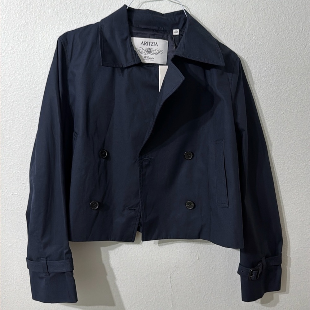 Aritzia cropped trench jacket. 100% cotton. Unworn.